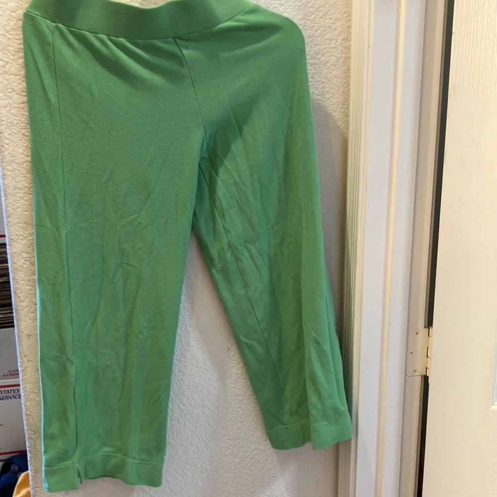 FINAL MARKDOWN Talbots capris small